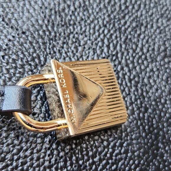 MICHAEL KORS Mercer Gallery Medium Laser Leather Tote Bag - Picture 11 of 13